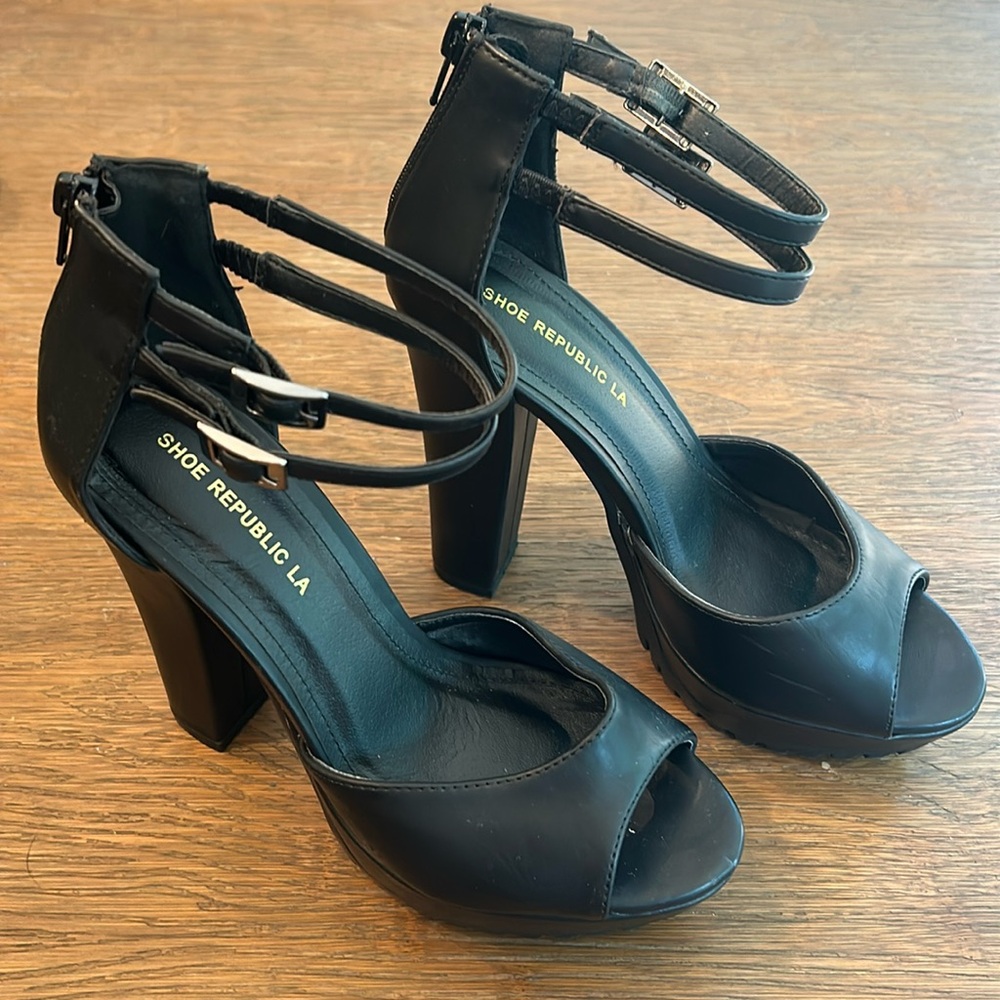 Platform heels sandals